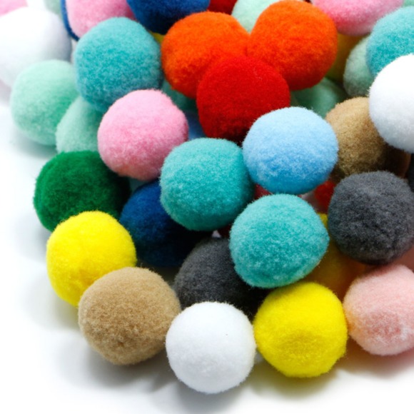pom_pom_hat